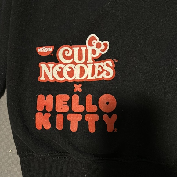 Hello Kitty x Cup Noodles Women’s Sweatshirt, Large - Picture 3 of 5